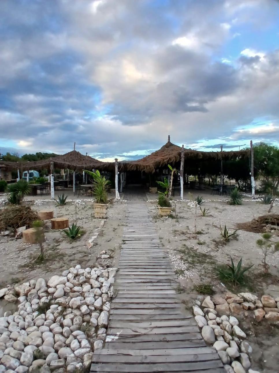 Zulu Beach Bungalow 2 Vlorë Extérieur photo